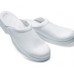 zueco de piel blanco