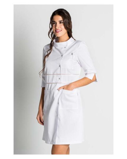 bata blanca centro estetica mujer