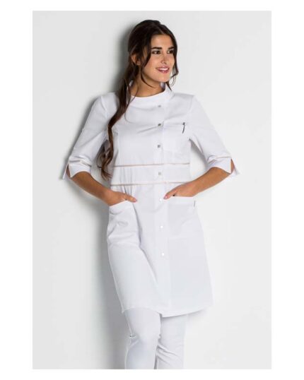 Bata blanca mujer farmacia elegante