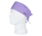 Bandana con abertura trasera. Rematada con cinta para ajustar en la nuca.