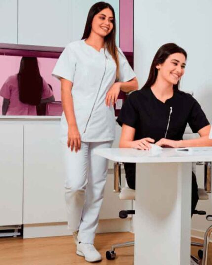 Uniforme peluquería microfibra Amazon