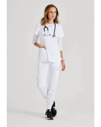 Blusa médica con escote en V curvo y tres bolsillos Carly Anatomía de Grey™ de Barco Spandex Stretch