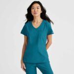 Blusa médica con un bolsillo y cierre por dentro Dignity Skechers™ de Barco