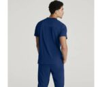 Casaca de trabajo moderna sanitaria con cuello en pico modelo SKT193 - Ropa profesional cómoda y funcional