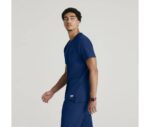 Casaca de trabajo moderna sanitaria con cuello en pico modelo SKT193 - Ropa profesional cómoda y funcional