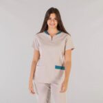 Casaca sanitaria para mujer tipo lino Gary's modelo 6623 Mirta - Prenda cómoda y elegante para trabajo en salud