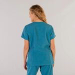 Casaca sanitaria para mujer tipo lino Gary's modelo 6623 Mirta - Ropa profesional cómoda y elegante