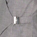 Chaleco de trabajo sastre para mujer con hebilla Cheviot Gary's modelo 950002 - Prenda profesional y elegante