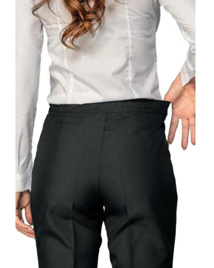Ropa para trabajar en oficina mujer joven ejecutiva