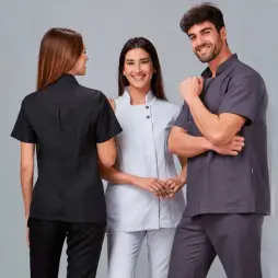 ropa para spas y balnearios de trabajo