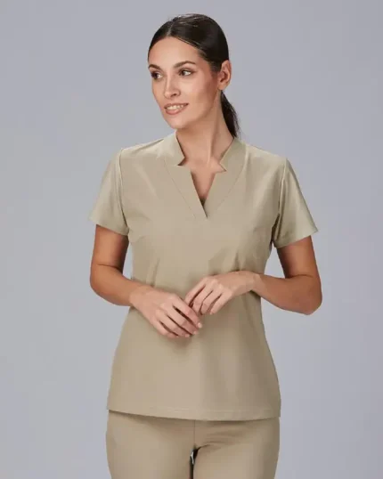 600064 uniforme peluqueria antimanchas beis
